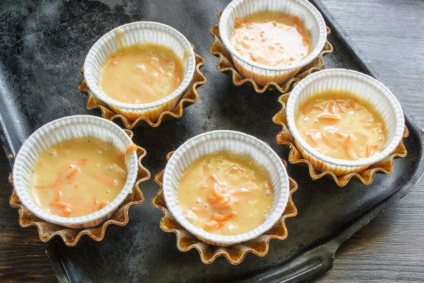 Морковные кексы с карамельным кремом