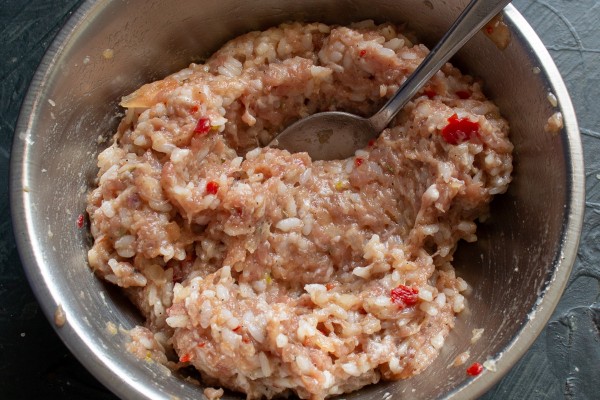 Мясные биточки с рисом