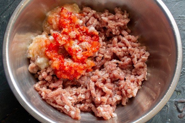 Мясные биточки с рисом