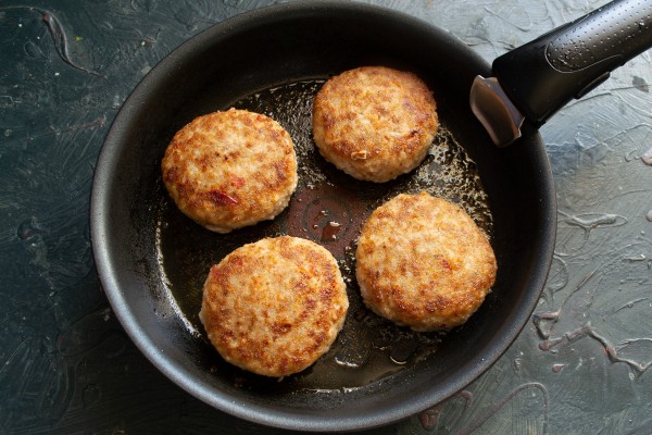 Мясные биточки с рисом