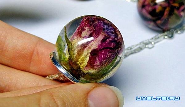 кулон из эпоксидной смолы кулон из эпоксидной смолы